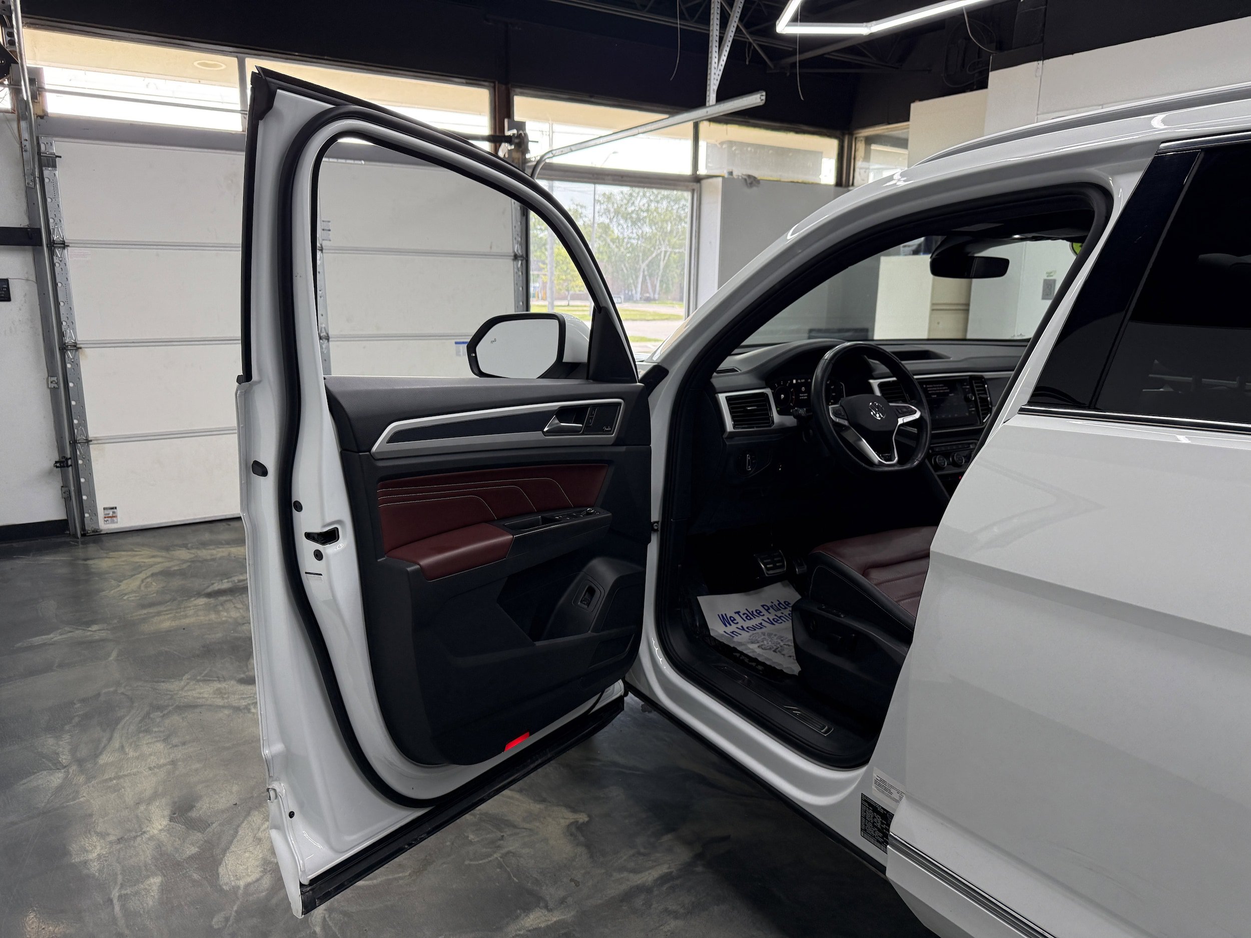 Used 2022 Volkswagen Atlas Cross Sport SEL Premium R-Line AWD/4WD image 8