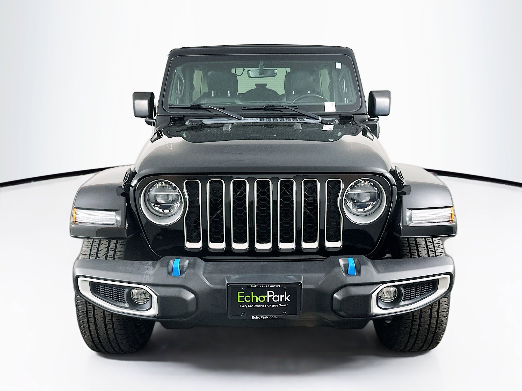 Used 2022 Jeep Wrangler Unlimited Sahara w/ Cold Weather Group AWD/4WD image 2
