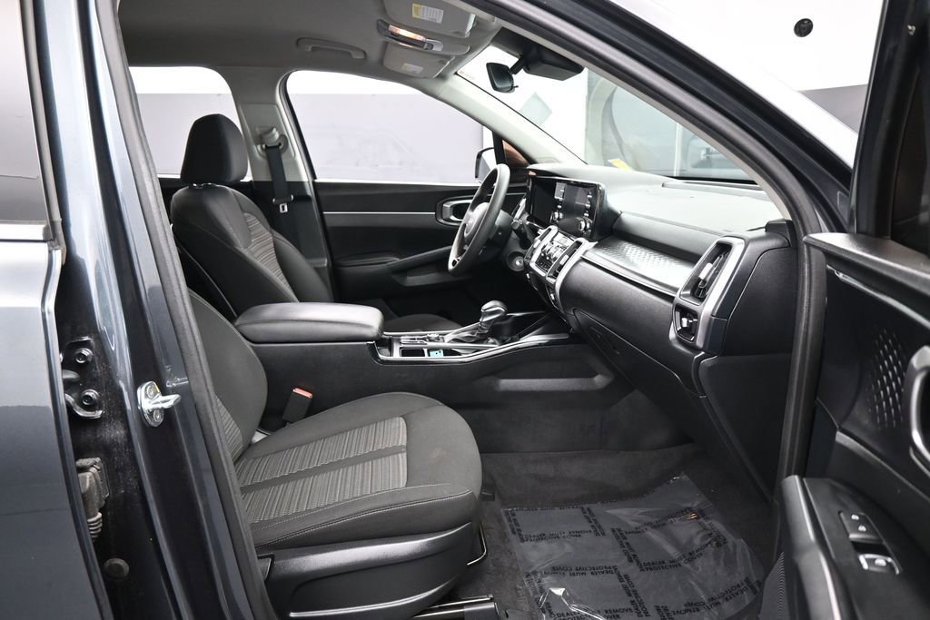 Used 2022 Kia Sorento LX FWD image 36
