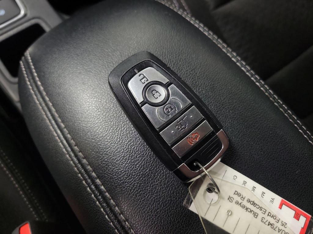 Used 2025 Ford Escape Active w/ Tech Pack #1 FWD image 18