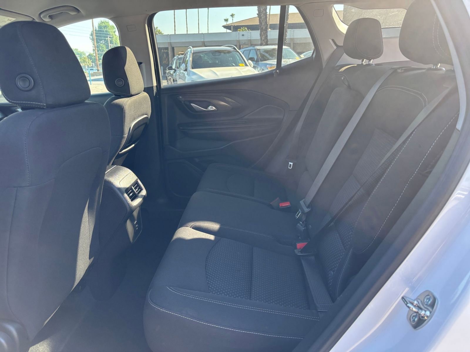 Used 2024 GMC Terrain SLE FWD image 24