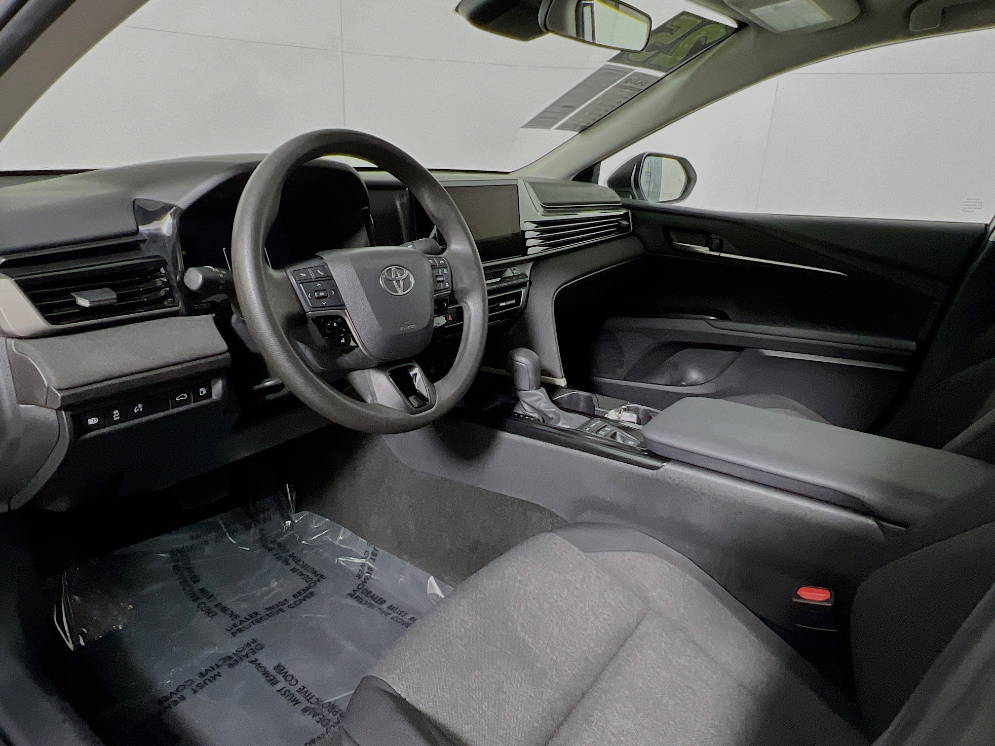 Used 2025 Toyota Camry LE FWD image 30