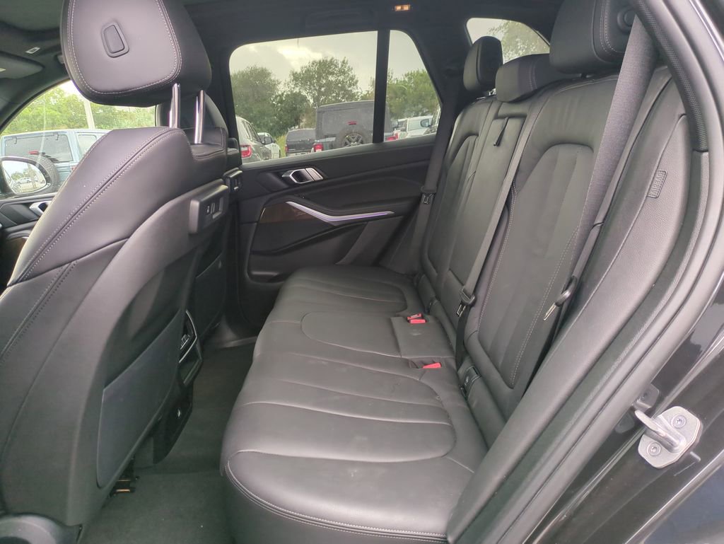 Used 2022 BMW X5 xDrive45e w/ Premium Package image 16