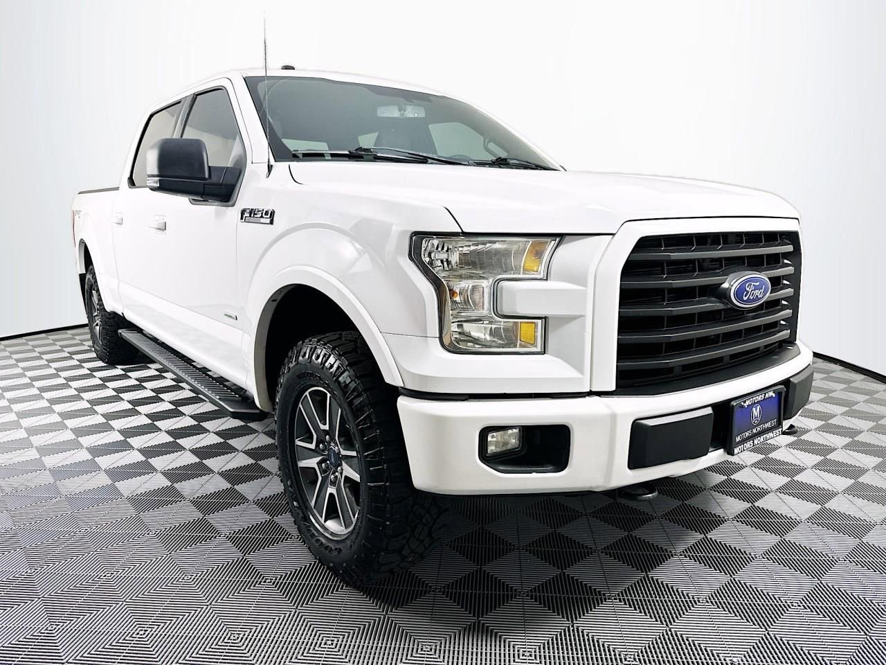 Used 2016 Ford F150 XLT w/ Equipment Group 302A Luxury image 6