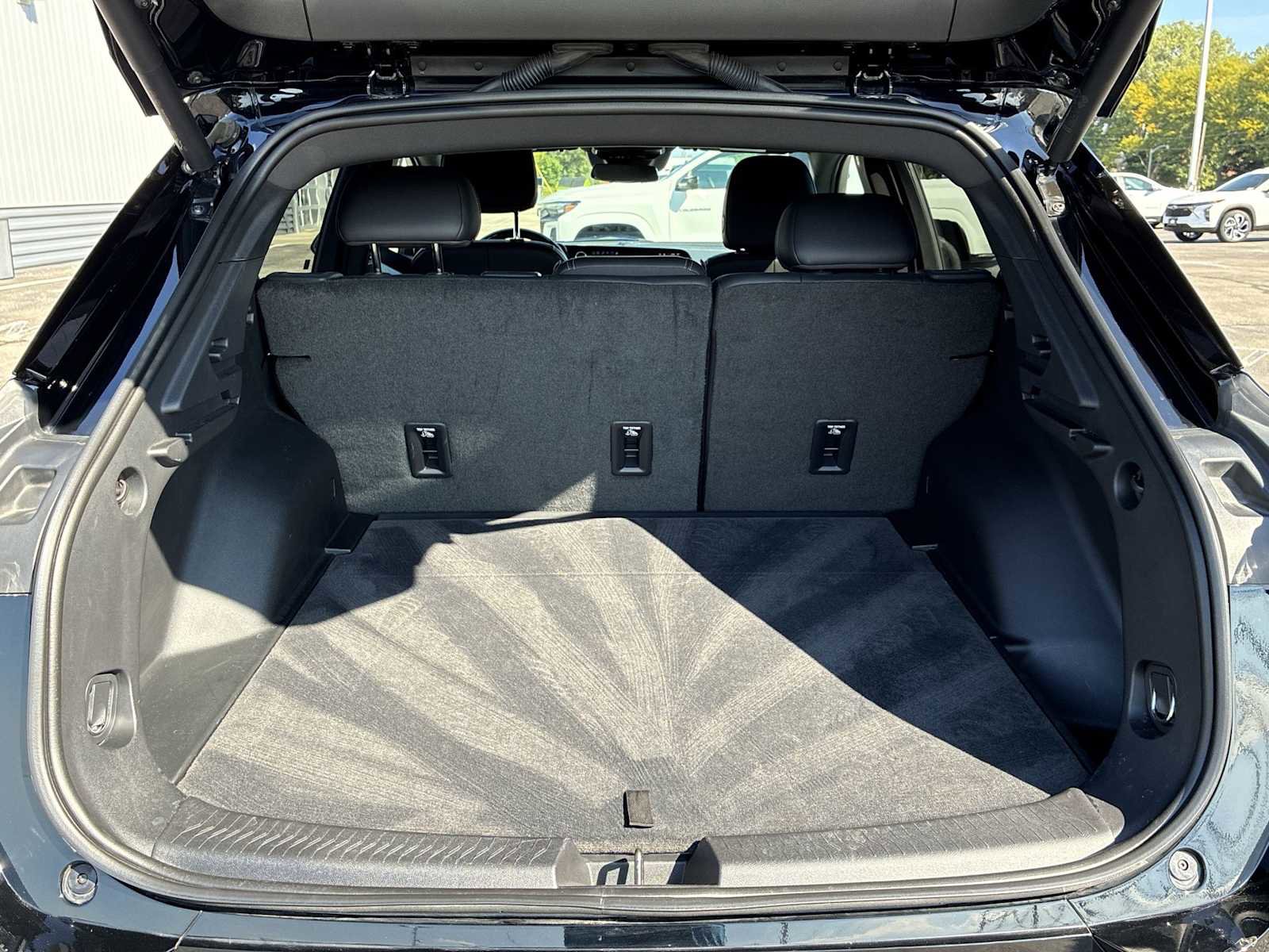 Used 2024 Chevrolet Equinox EV RS image 25