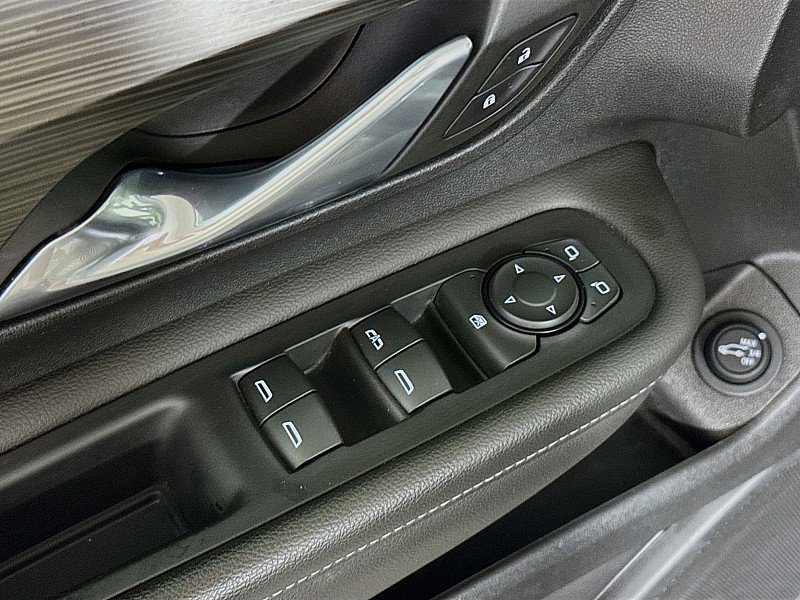 Used 2023 GMC Terrain SLE w/ Driver Convenience Package image 20