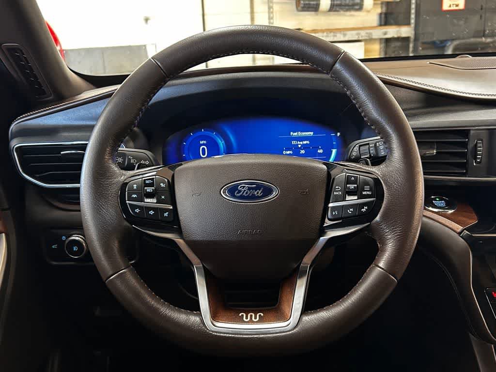 Used 2021 Ford Explorer King Ranch w/ Premium Technology Package AWD/4WD image 16