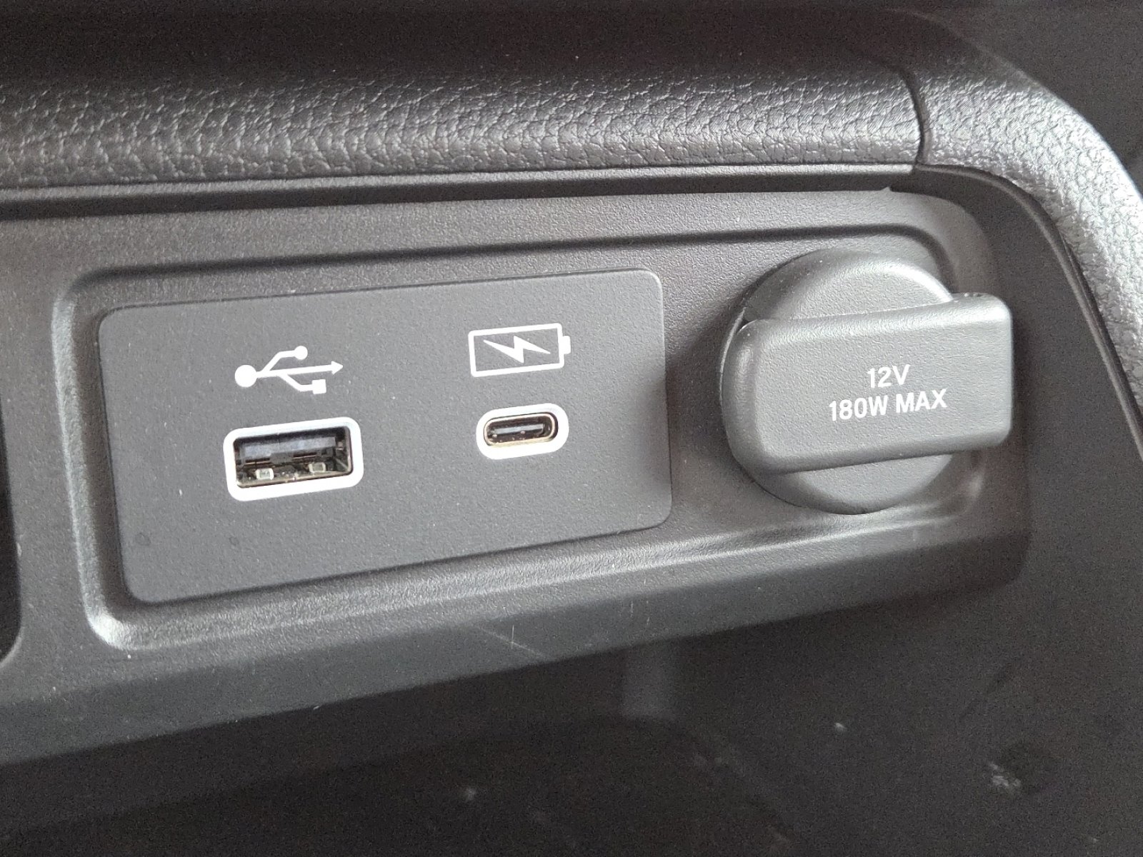 Used 2025 Honda Pilot EX-L image 7