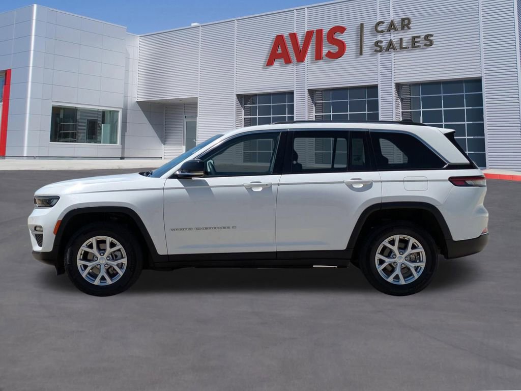 Used 2023 Jeep Grand Cherokee Limited AWD/4WD image 10