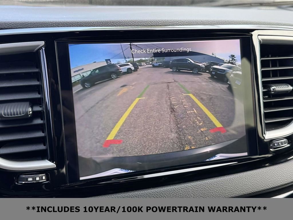 Used 2025 Chrysler Pacifica Select FWD image 25