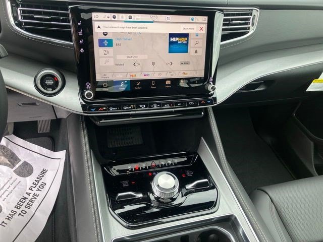 New 2026 Jeep Grand Wagoneer Limited AWD/4WD image 23