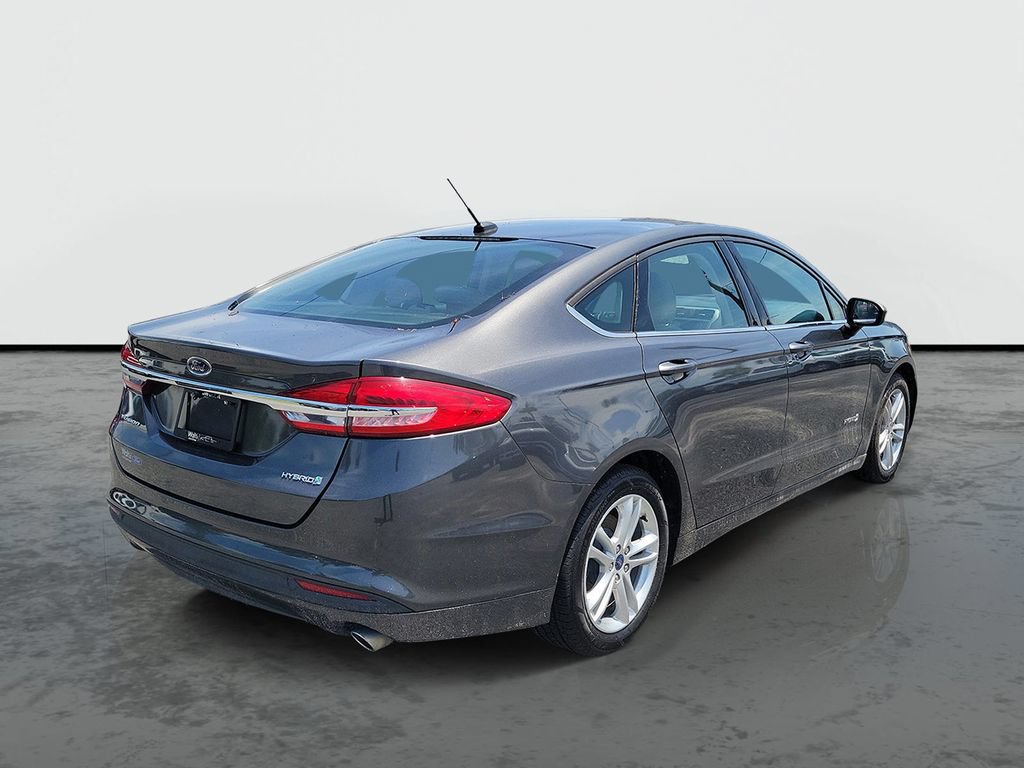 Used 2018 Ford Fusion S FWD image 2