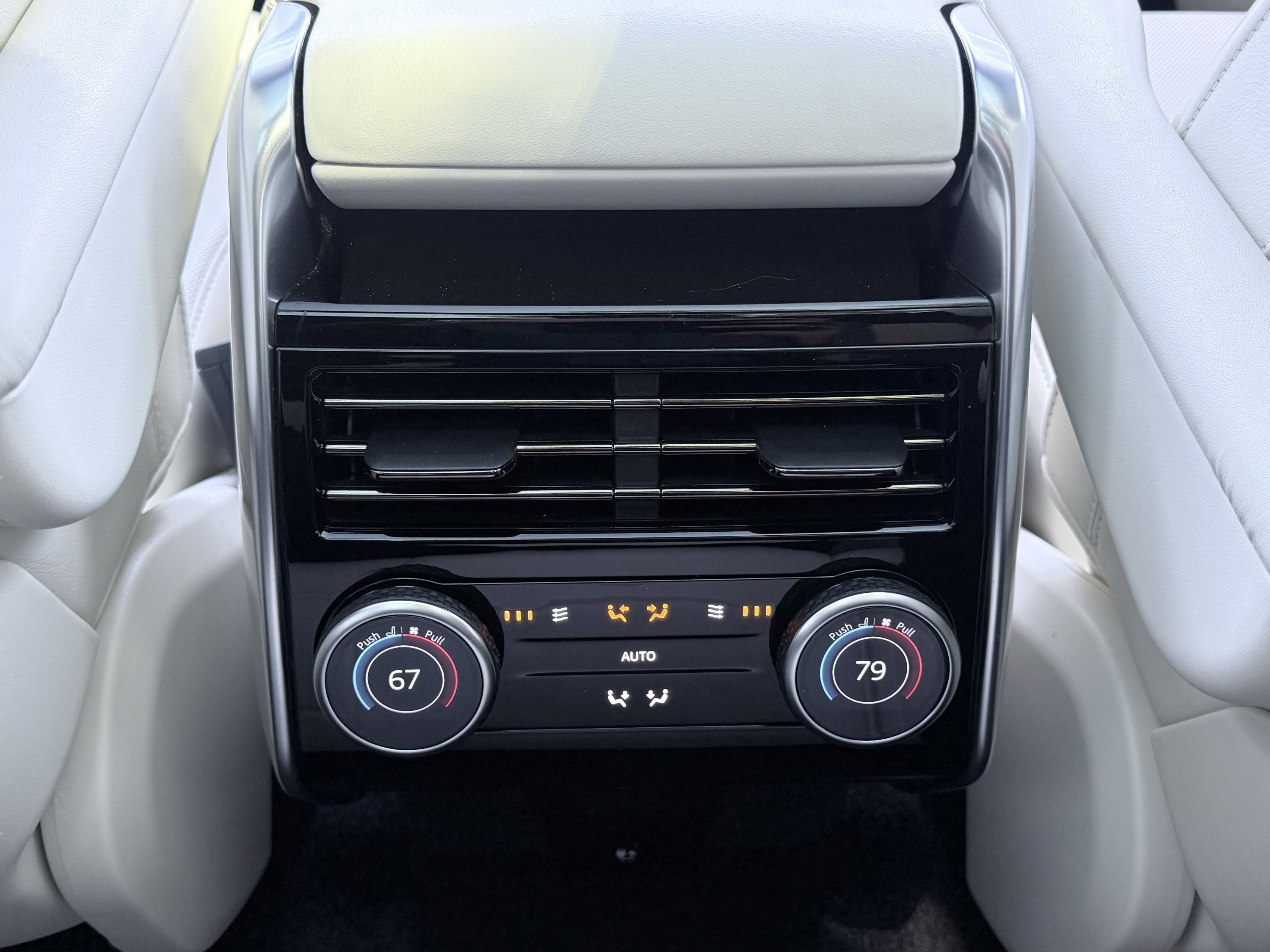 Used 2023 Land Rover Range Rover Long Wheelbase Autobiography image 66