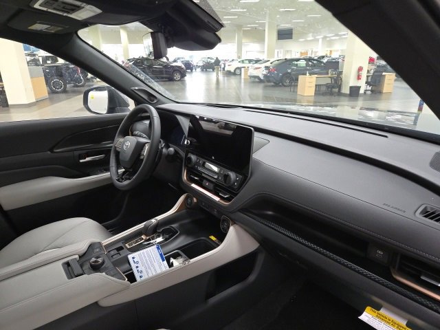 New 2026 Toyota Grand Highlander AWD Hybrid image 9