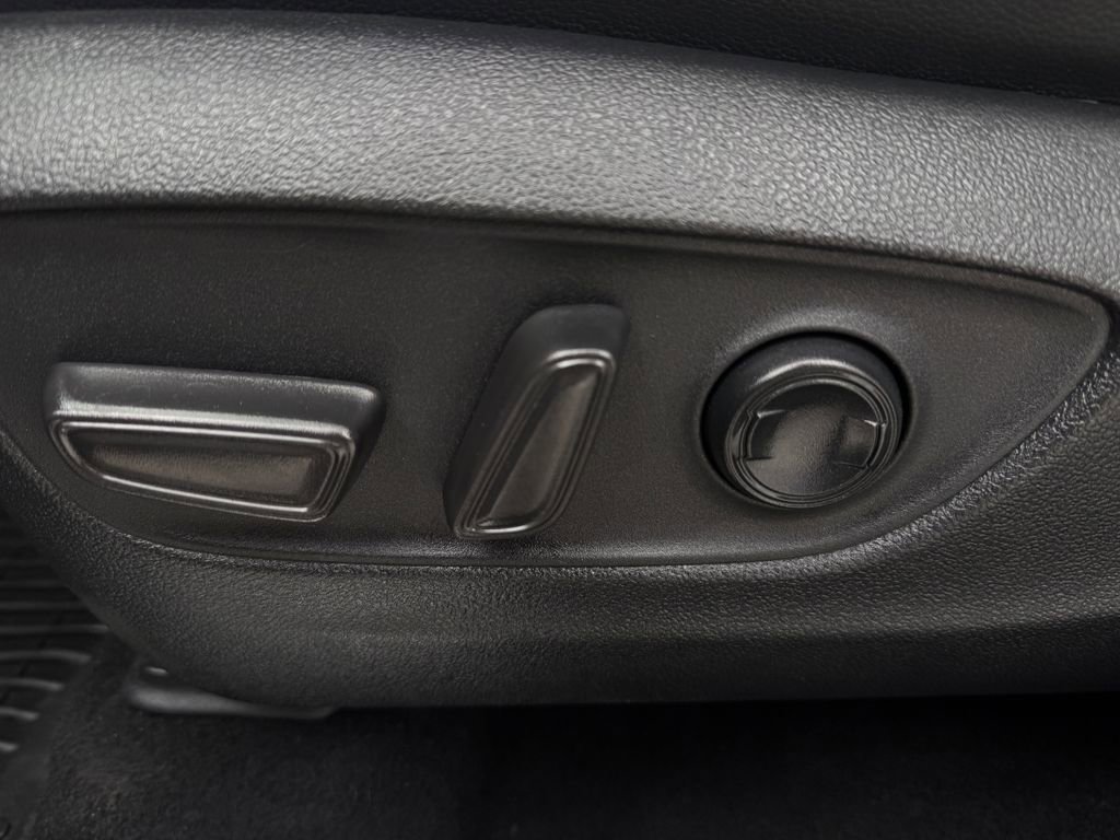 Used 2023 Toyota Highlander Limited image 26