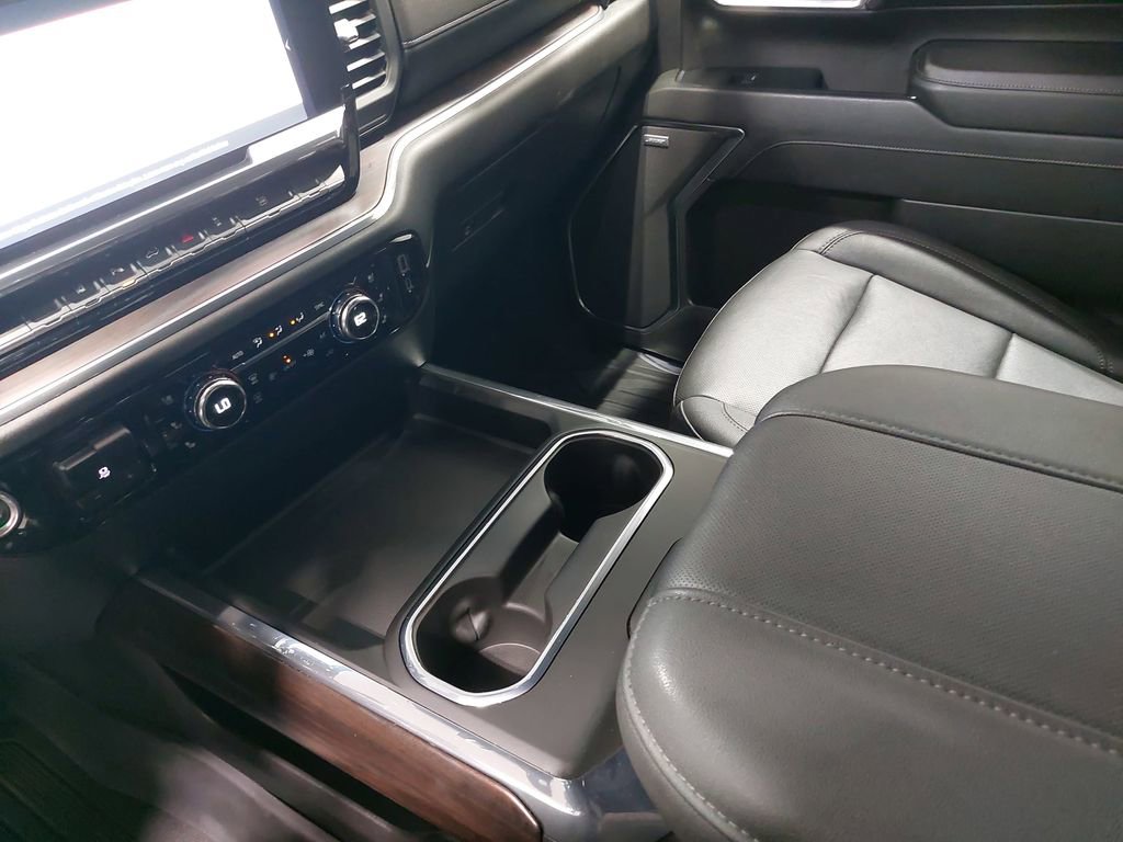 Used 2024 GMC Sierra 2500 SLT w/ SLT Convenience Package image 27