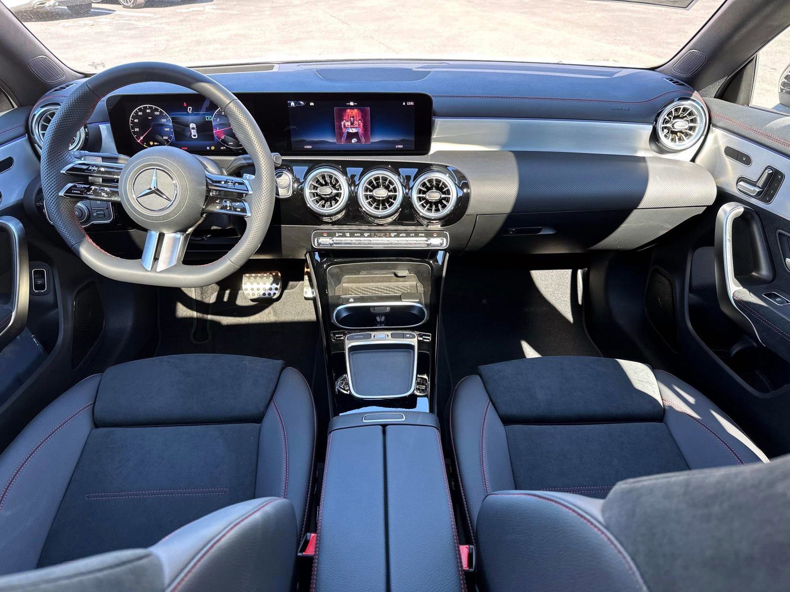 Certified 2024 Mercedes-Benz CLA 250 4MATIC image 17