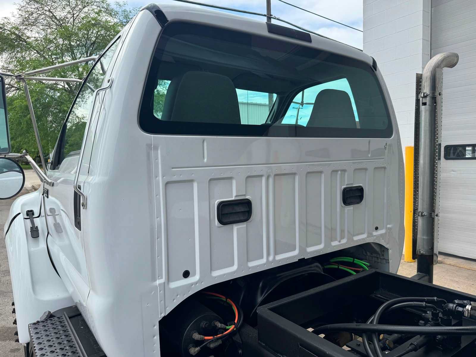 Used 2015 Ford F750 2WD Regular Cab Super Duty image 10