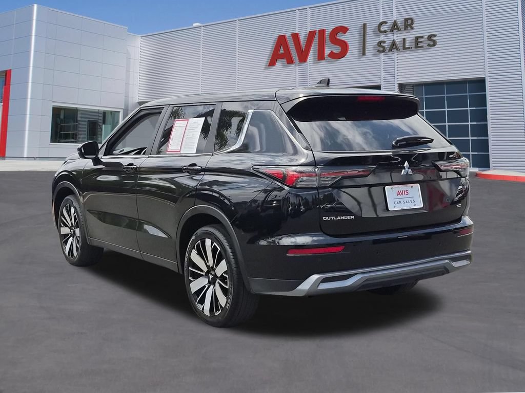 Used 2025 Mitsubishi Outlander SE AWD/4WD image 9