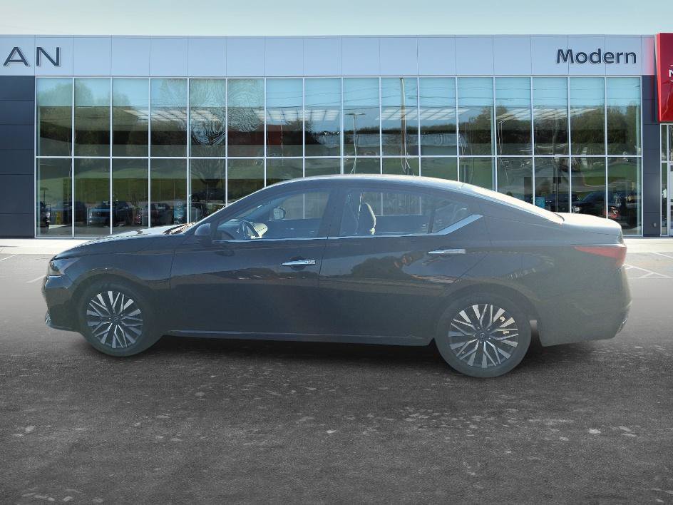 Certified 2025 Nissan Altima 2.5 SV FWD image 7