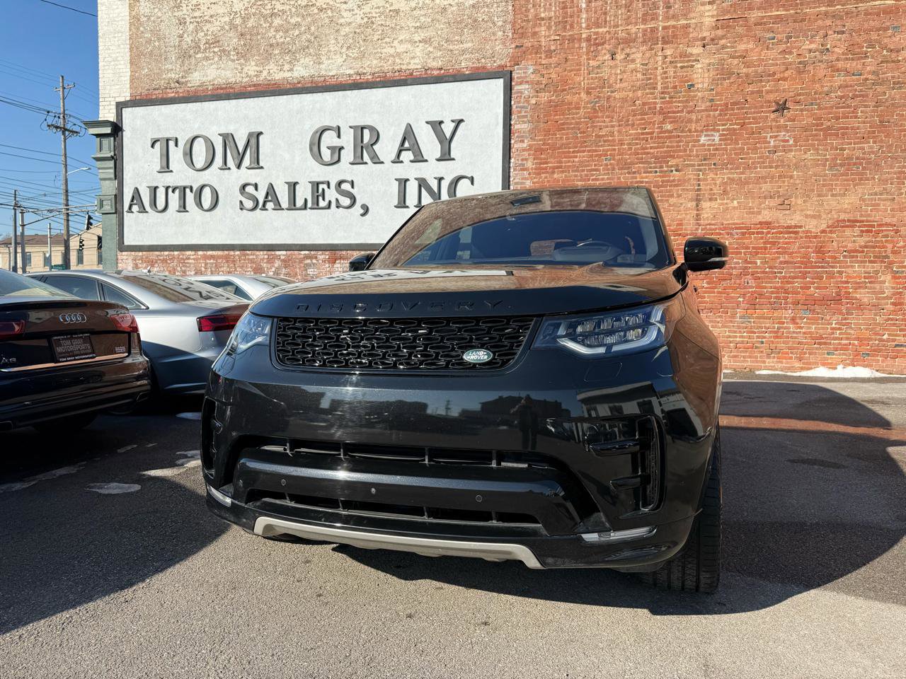Used 2018 Land Rover Discovery HSE Luxury image 1