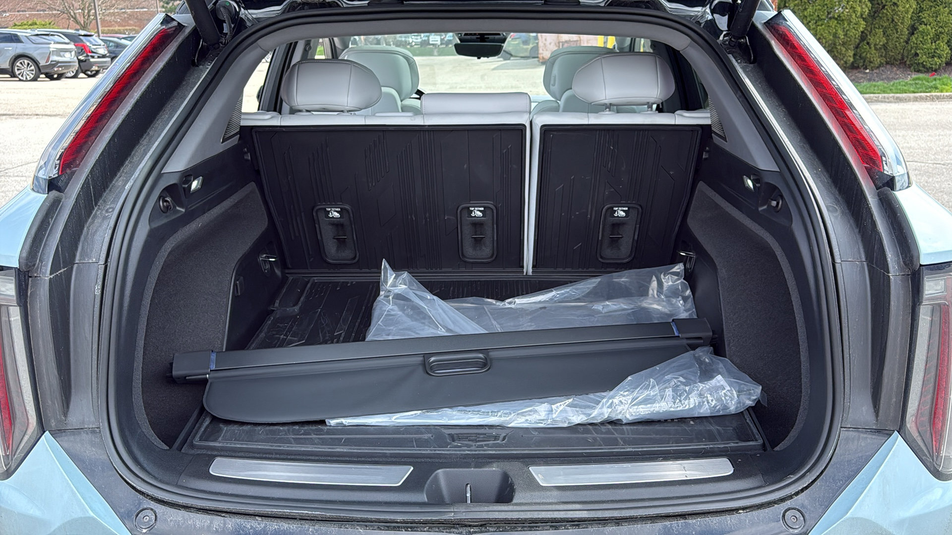 New 2026 Cadillac Optiq Sport 2 w/ LPO, Floor Liner Package AWD/4WD image 31