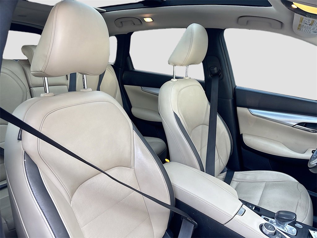 Used 2019 INFINITI QX50 Essential w/ Premium Audio Package image 28
