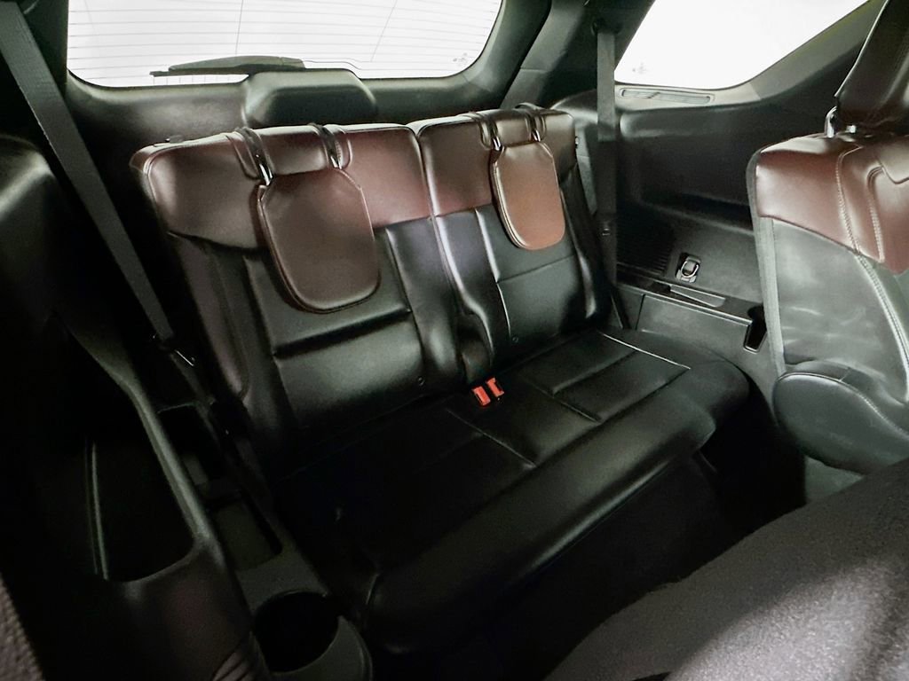 Used 2020 Ford Explorer Platinum w/ Premium Technology Package image 23