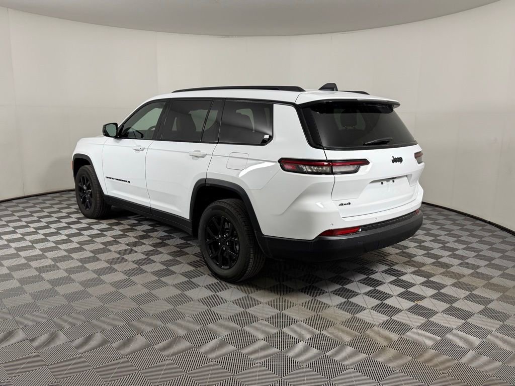 Used 2025 Jeep Grand Cherokee L Altitude image 9