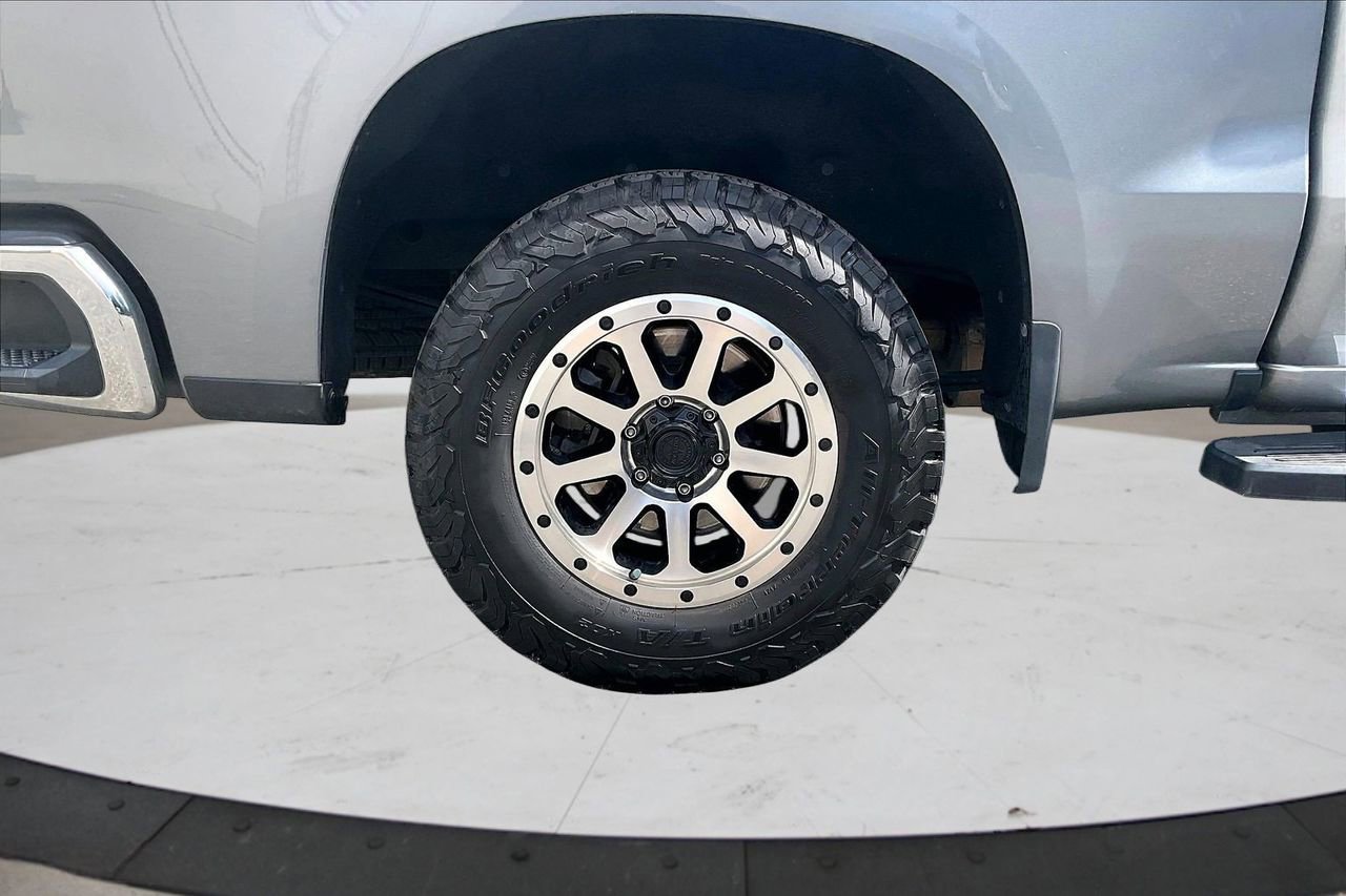 Used 2021 Chevrolet Silverado 1500 LT image 36
