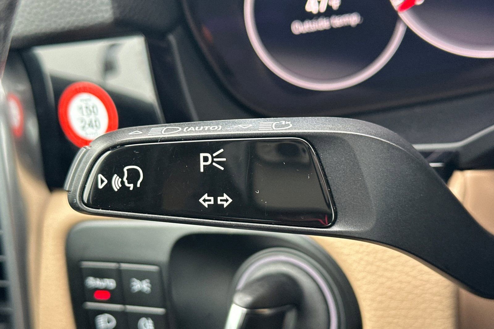 Used 2023 Porsche Cayenne image 37