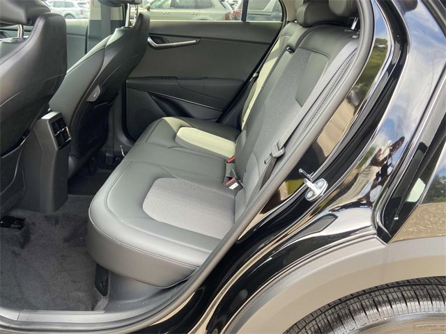 New 2025 Kia Niro EX image 9