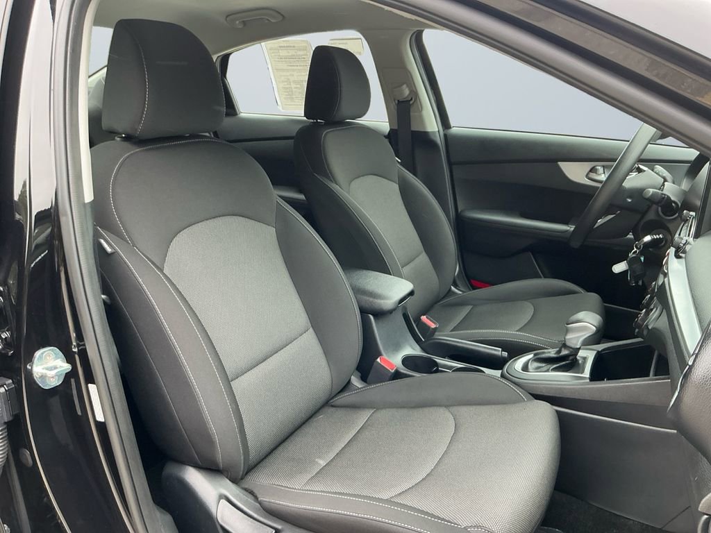 Used 2023 Kia Forte LXS image 16
