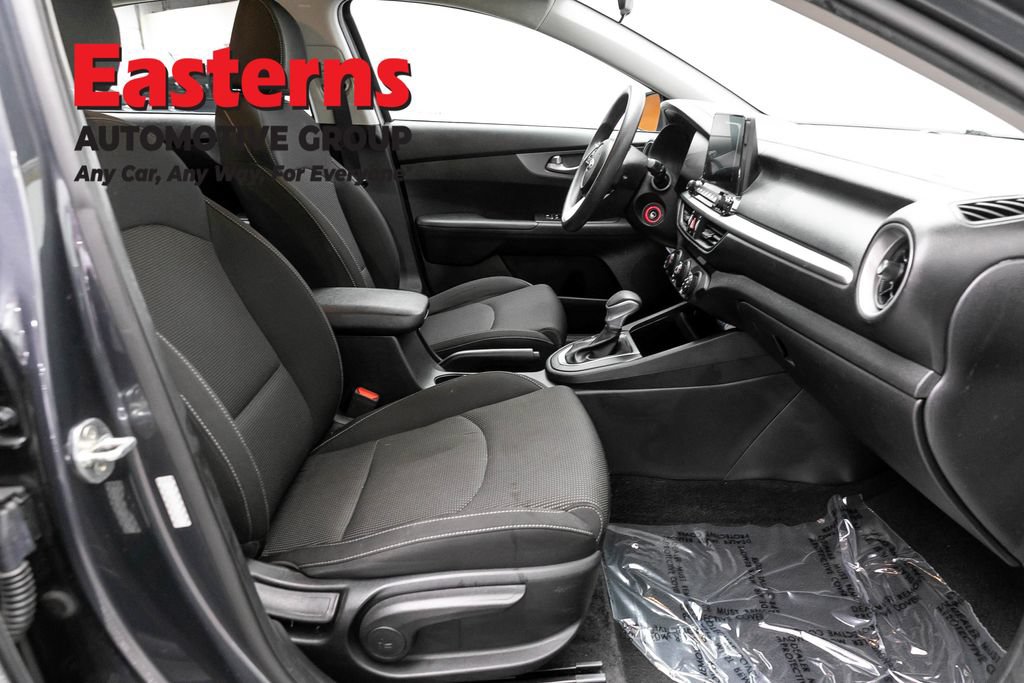 Used 2021 Kia Forte Sedan FWD image 23