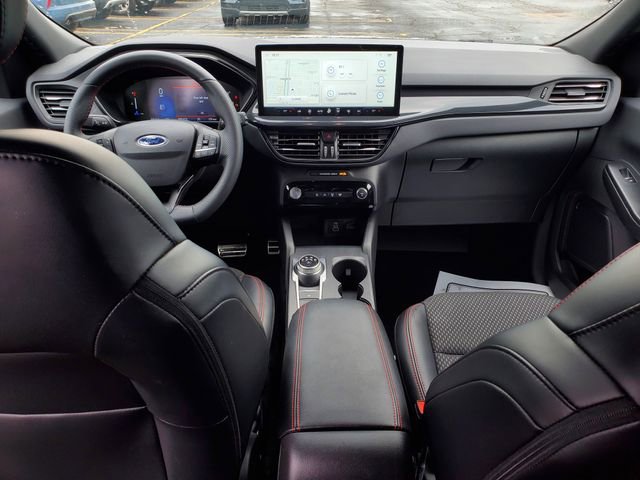 Used 2024 Ford Escape ST-Line w/ Tech Pack #1 FWD image 7