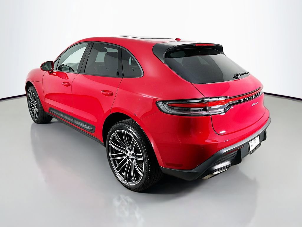 Certified 2026 Porsche Macan image 3