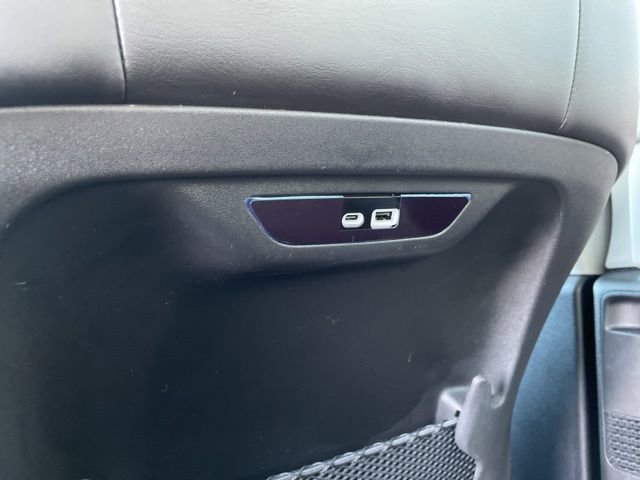 Used 2024 Chrysler Pacifica Touring-L image 33