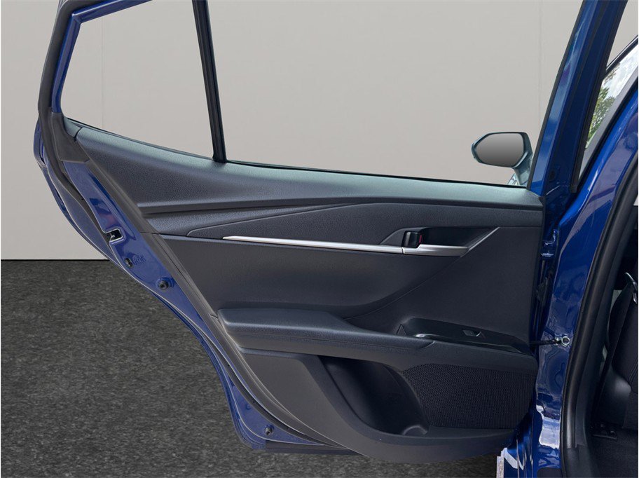 Used 2025 Toyota Camry LE w/ Convenience Package FWD image 33