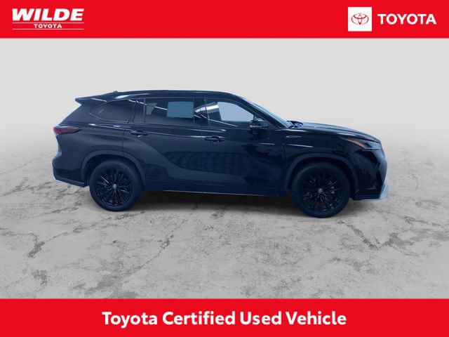 Certified 2025 Toyota Highlander XSE AWD/4WD image 2