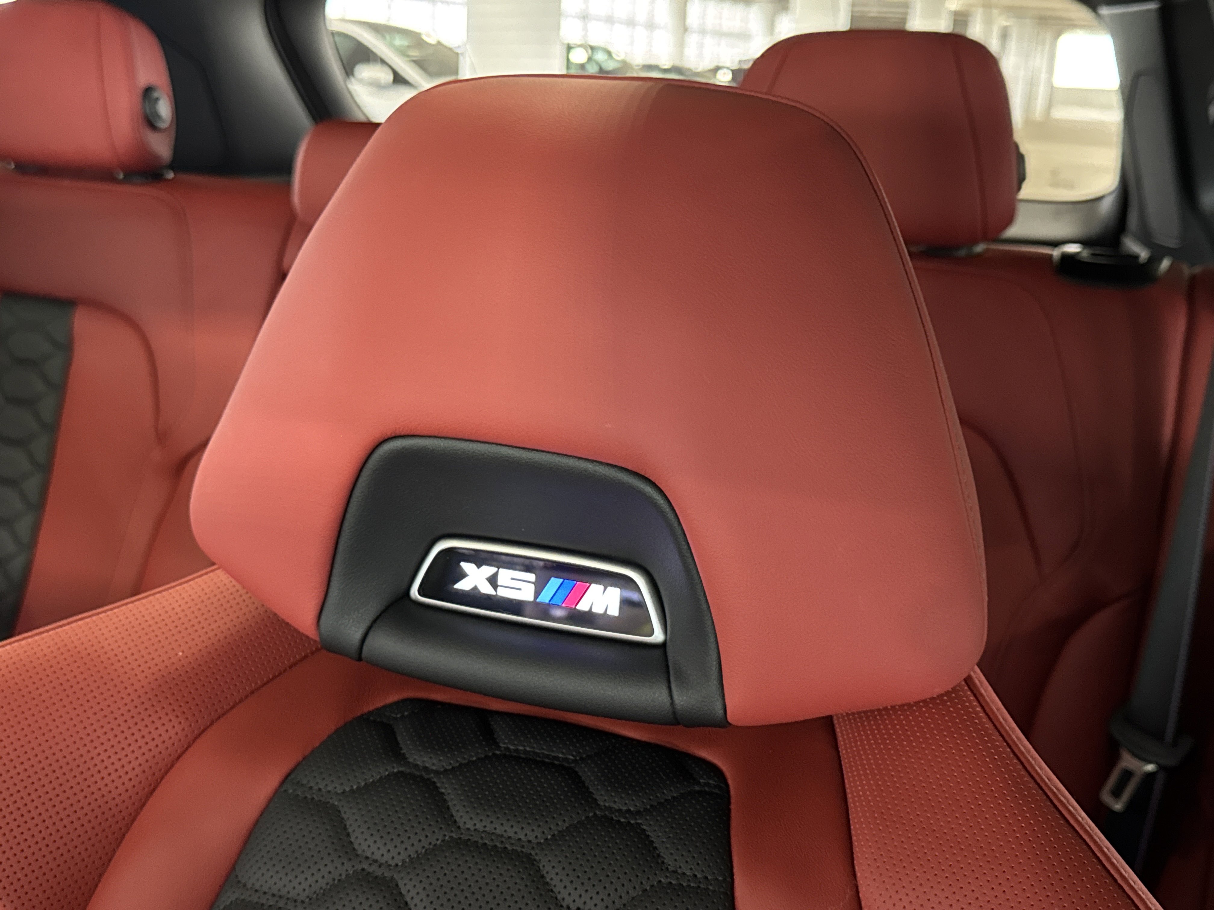 Used 2026 BMW X5 M Competition w/ Executive Package image 34