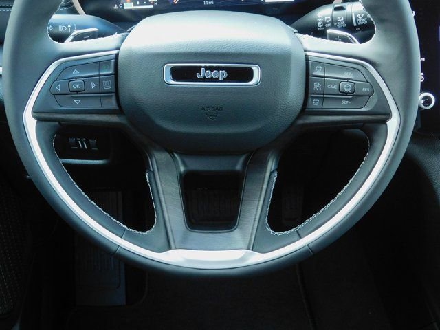 New 2026 Jeep Grand Cherokee Altitude AWD/4WD image 7