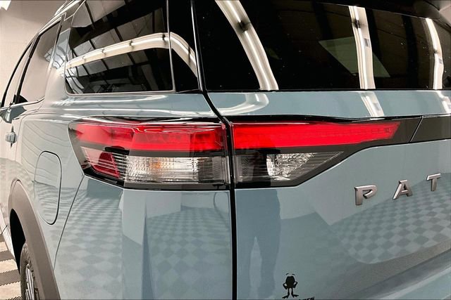 New 2026 Nissan Pathfinder Platinum image 20