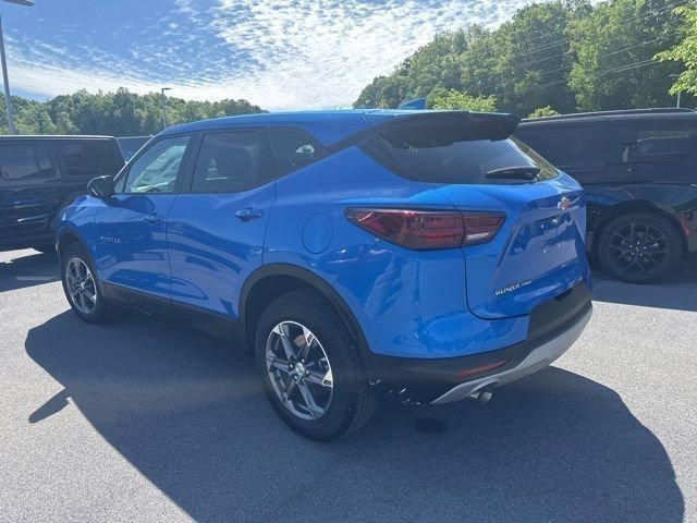 Used 2025 Chevrolet Blazer LT AWD/4WD image 15