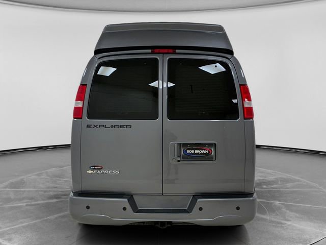 Used 2021 Chevrolet Express 3500 LS w/ Chrome Appearance Package image 4