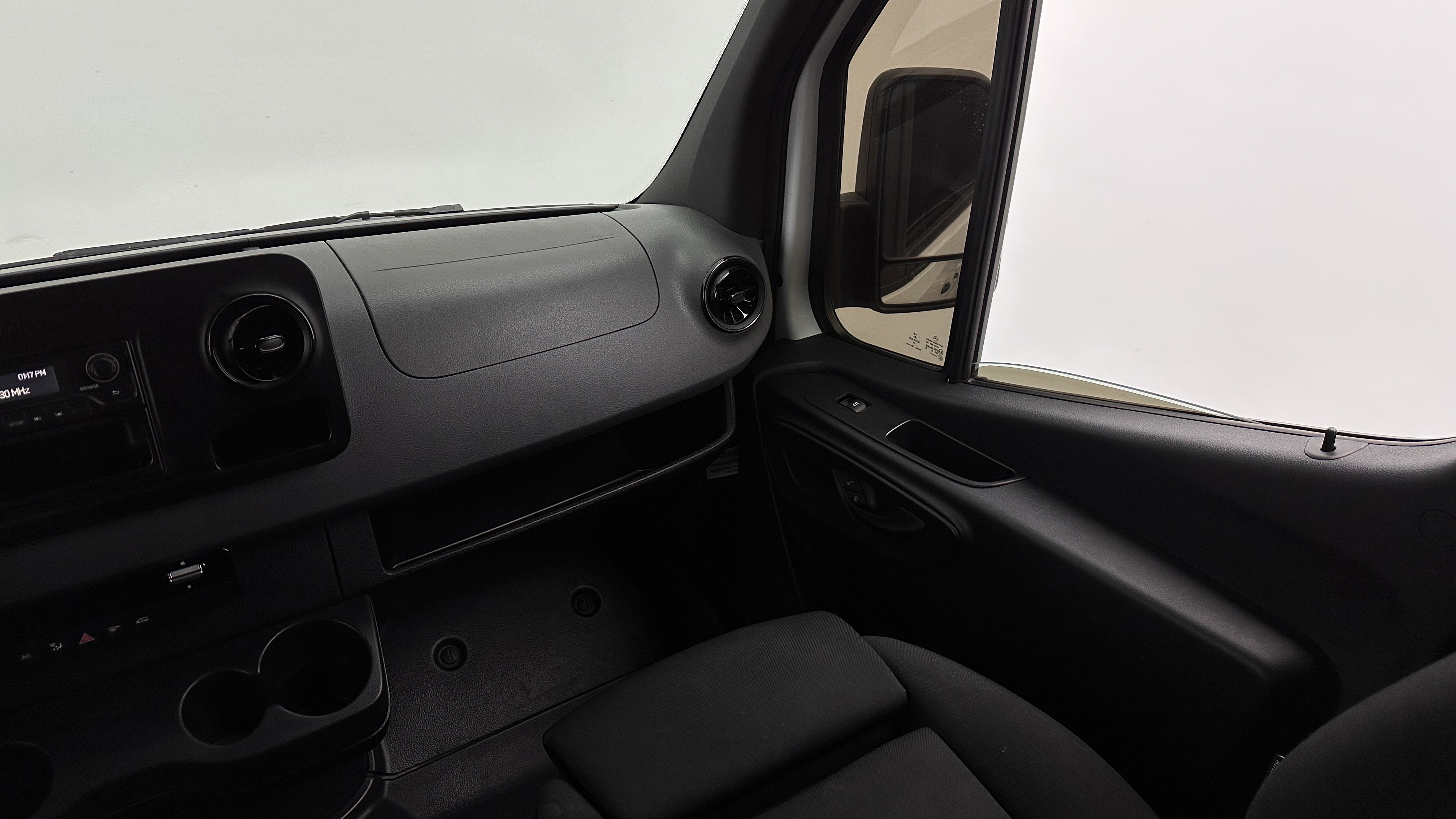 Used 2020 Freightliner Sprinter 3500 image 22