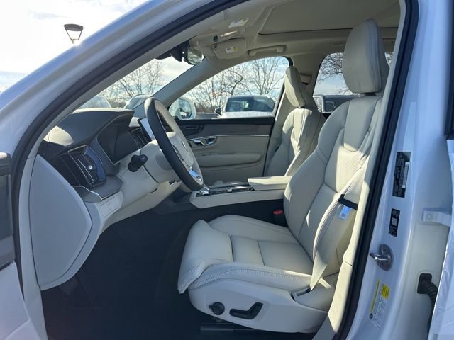 New 2026 Volvo XC90 B6 Ultra w/ Protection Package image 13