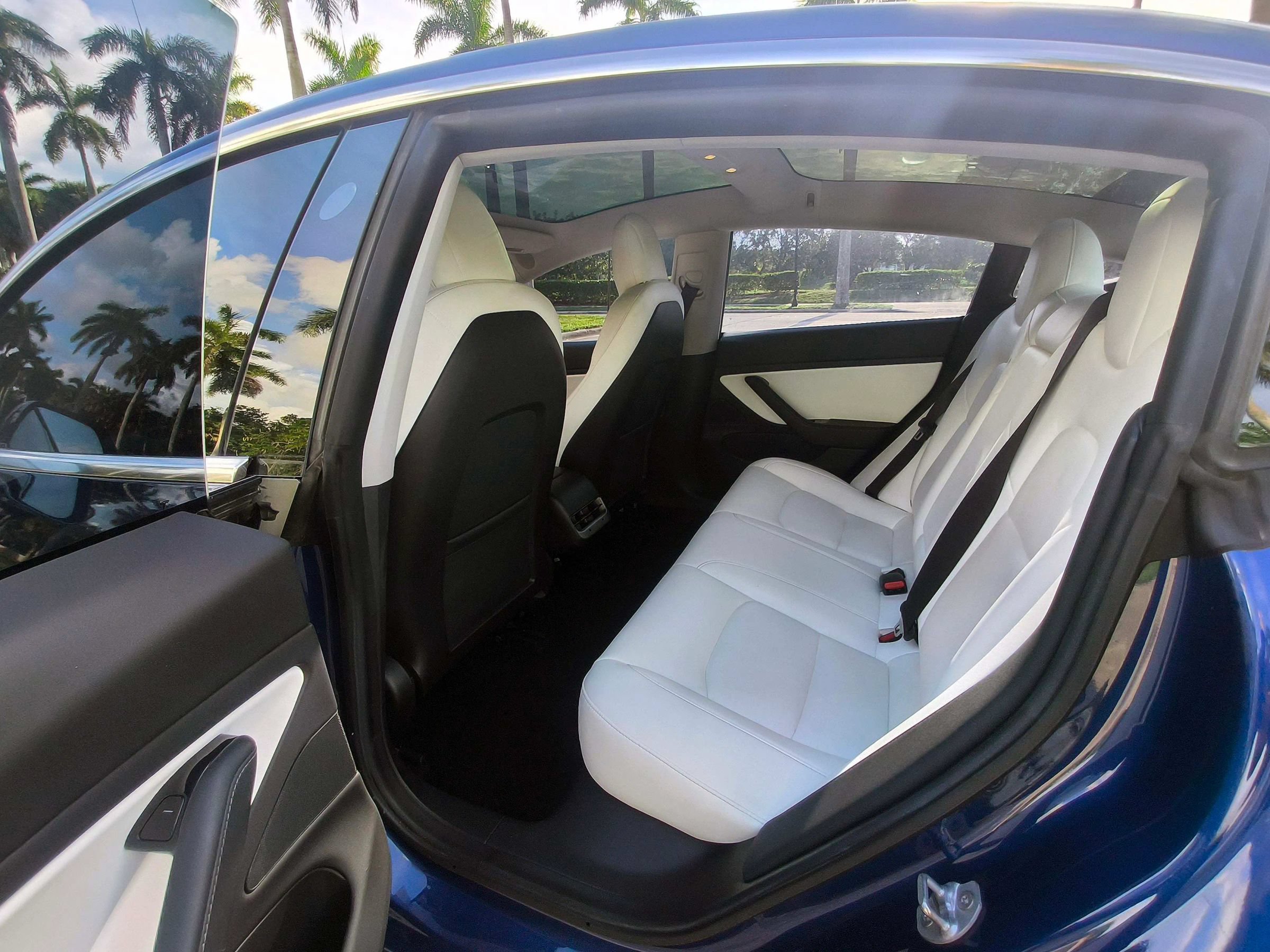 Used 2019 Tesla Model 3 RWD image 12