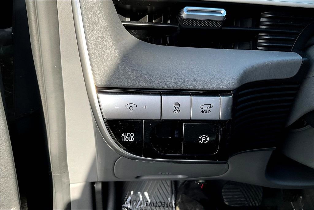 Used 2024 Hyundai Ioniq 5 SEL RWD image 16