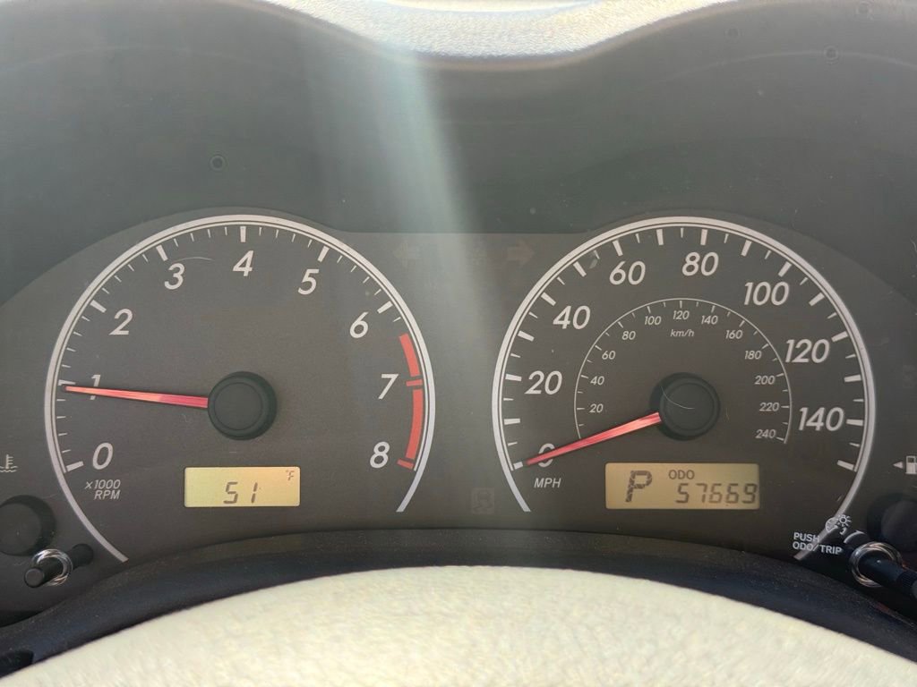 Used 2013 Toyota Corolla LE image 9