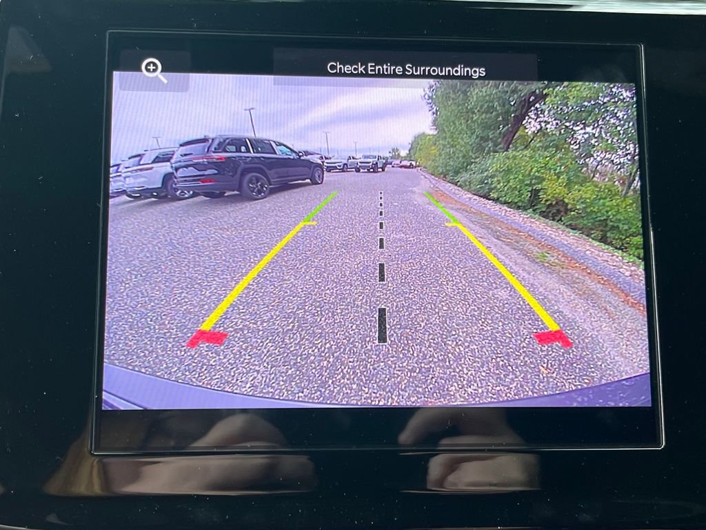 New 2025 Jeep Grand Cherokee 4WD image 12